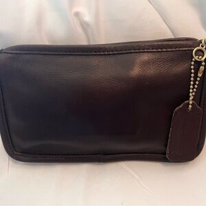 Coach 90’s mahogany leather Chunky Case. 7.5 x 4.5 x 1. Brass chain with tag.
